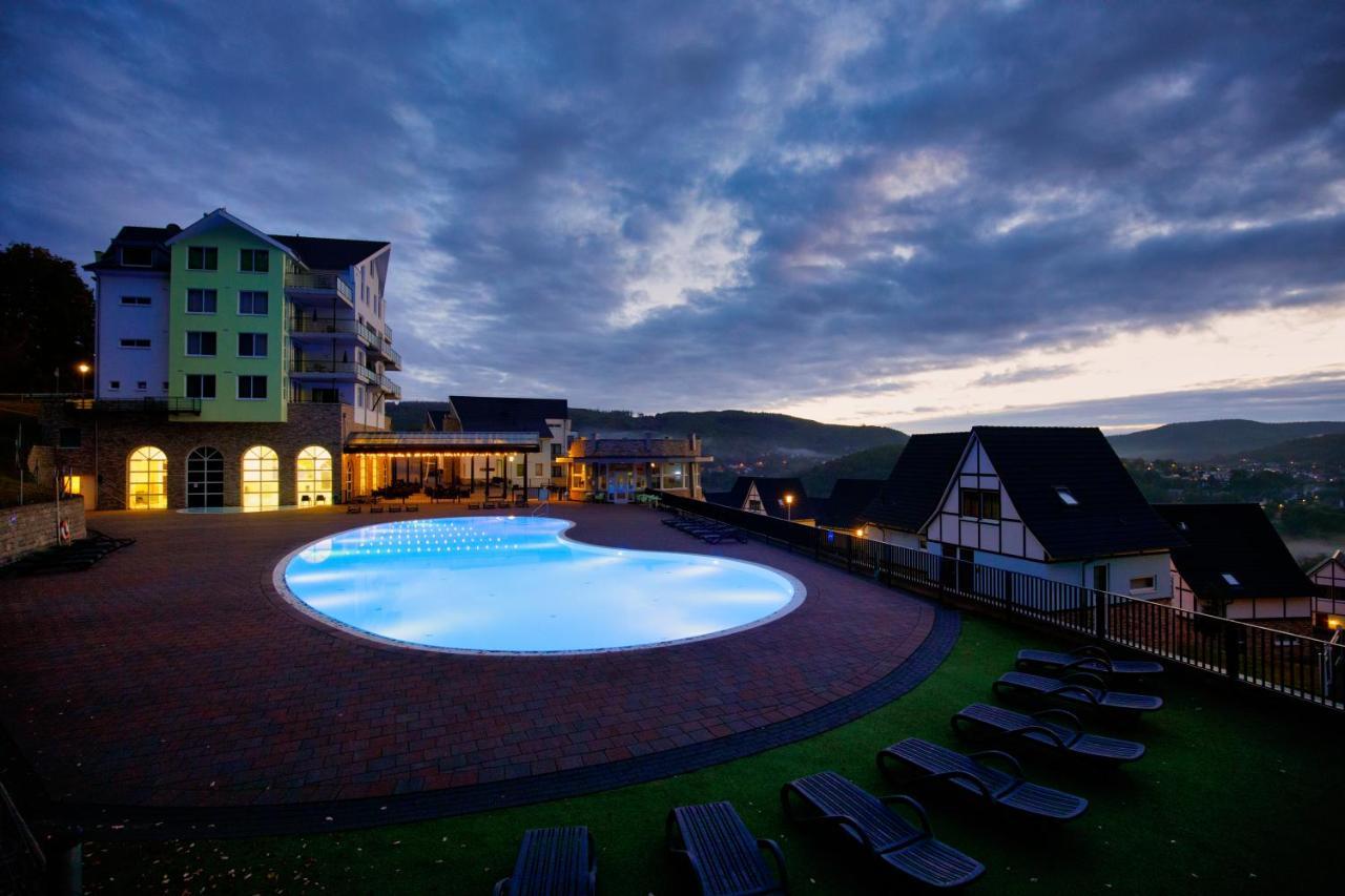 Dormio Resort Eifeler Tor Хаймбах Экстерьер фото